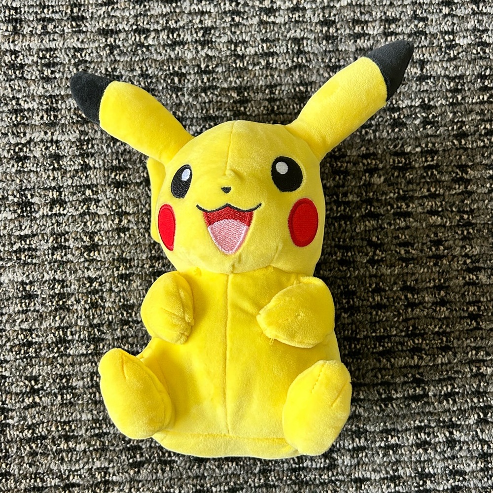 💥Pokemon’s Pikachu Toy Stuffed Animal💥